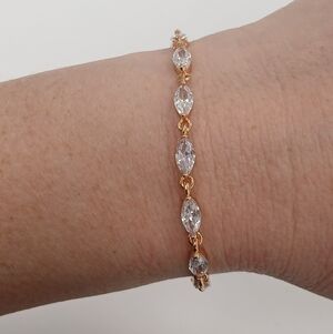 New 18k Rose Goldplated Bracelet With CZs  7" Pretty Bird Giftable